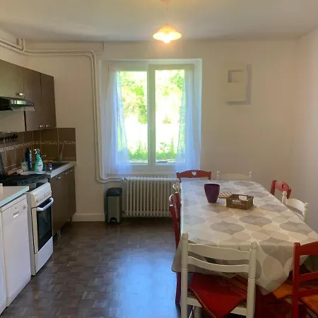 Superbe Piscine Le Celadore De Climatise, 7 Min A Pied Du Centre Apartment